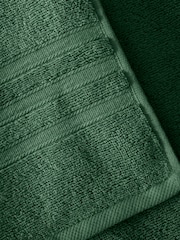 Catherine Lansfield Set of 2 Dark Green 100% Cotton Bath Sheet Towels - Image 3 of 4