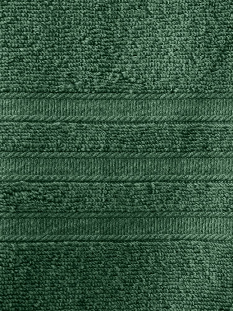 Catherine Lansfield Set of 2 Dark Green 100% Cotton Bath Sheet Towels - Image 4 of 4