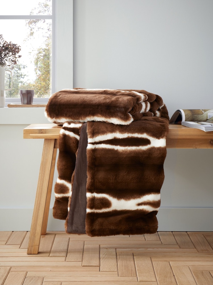 Catherine Lansfield Chocolate Flint Soft and Cosy Faux Fur Throw - Image 1 of 5