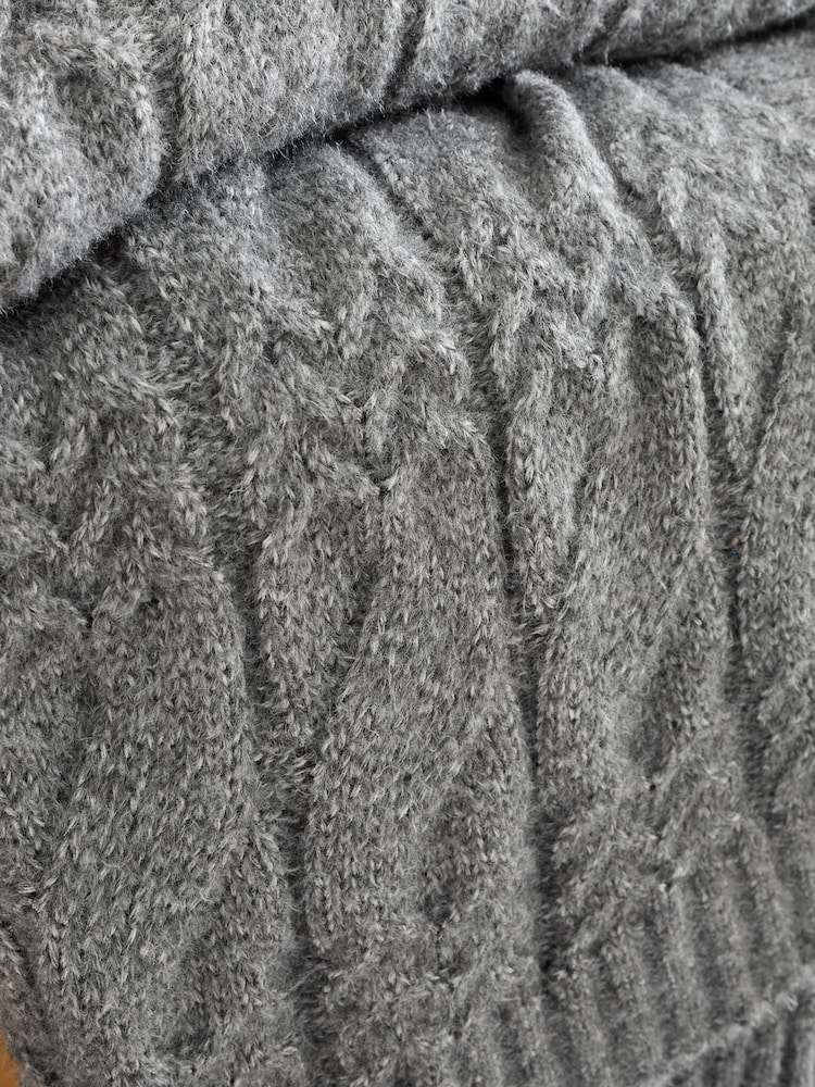 Bianca Grey Cosy Soft Cable Knit Throw - Image 3 of 4