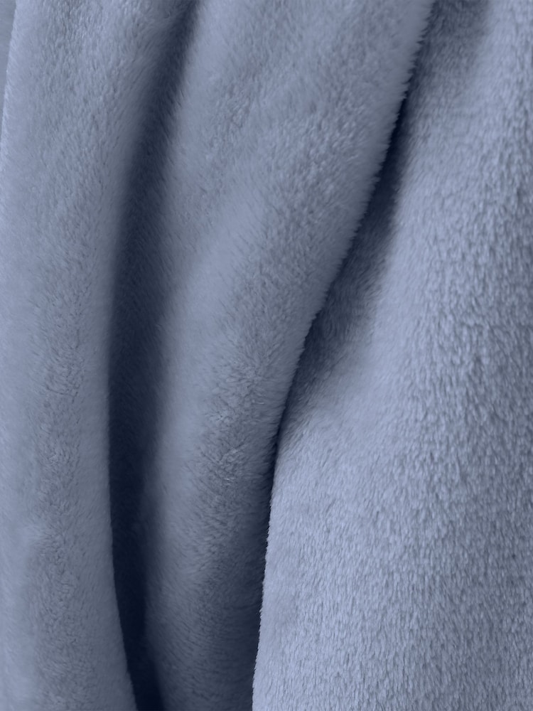Catherine Lansfield Chambray Blue Raschel Velvet Touch Plush Extra Large Throw - Image 2 of 3 Catherine Lansfield Chambray Blue Raschel Velvet Touch Plush Extra Large Throw - Image 2 of 3
