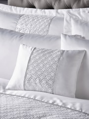 Catherine Lansfield Подушка с отделкой Glamour - Изображение 1 из 2