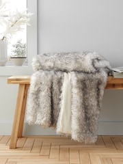 Catherine Lansfield – Arctic Fox – weicher und kuscheliger Kunstpelz-Überwurf - Bild 1 von 4