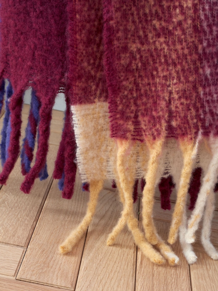 Catherine Lansfield Plum Faux Mohair Check Throw - Image 3 of 3