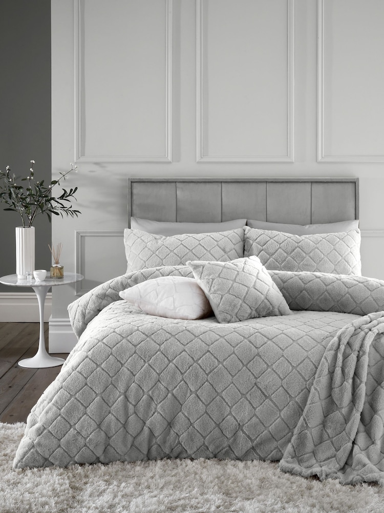Catherine Lansfield Soft Diamond Cosy and Warm Fleece Duvet Cover Set - Изображение 1 из 5