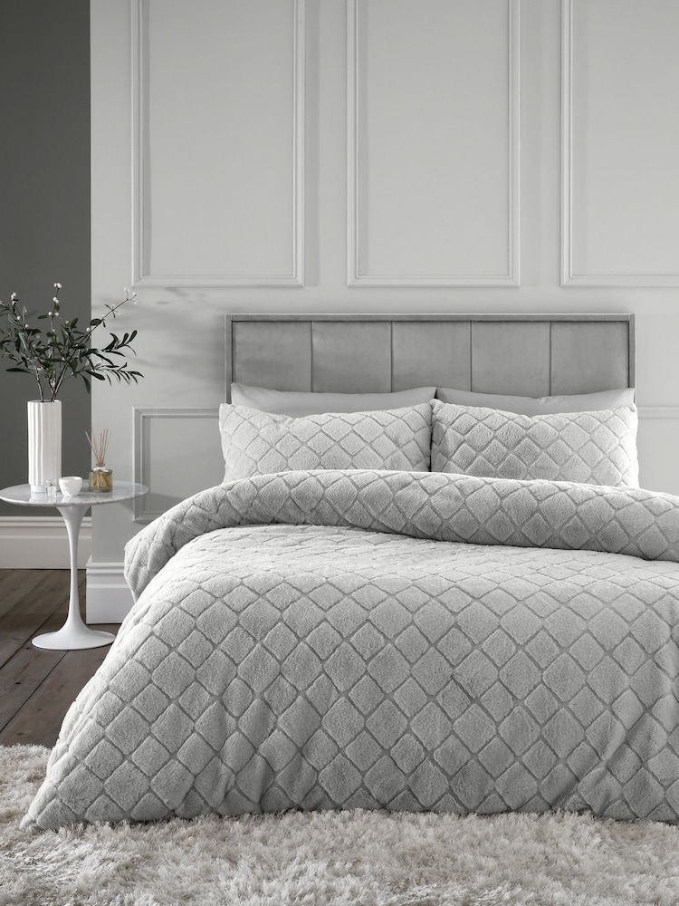 Catherine Lansfield Soft Diamond Cosy and Warm Fleece Duvet Cover Set - Изображение 2 из 5