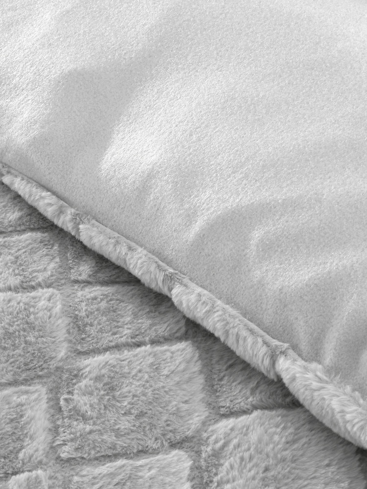 Catherine Lansfield Soft Diamond Cosy and Warm Fleece Duvet Cover Set - Изображение 5 из 5