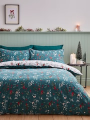 Catherine Lansfield White and Green Brushed 100% Cotton Christmas Mistletoe Duvet Cover Set - Image 2 of 4