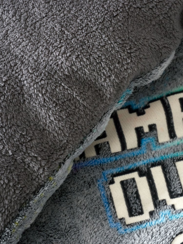 Catherine Lansfield Black Game Over Glow in the Dark Fleece Duvet Cover Set - Image 4 of 5