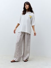 Ecru White/Bright Yellow Oversized 100% Cotton Lemon Limonada Back Graphic Short Sleeve Crew Neck T-Shirt - Image 2 of 5