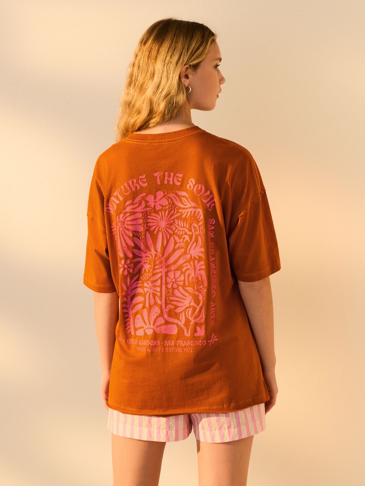Brown Back Graphic Relaxed Fit Skater Style T-Shirt - Image 3 of 9