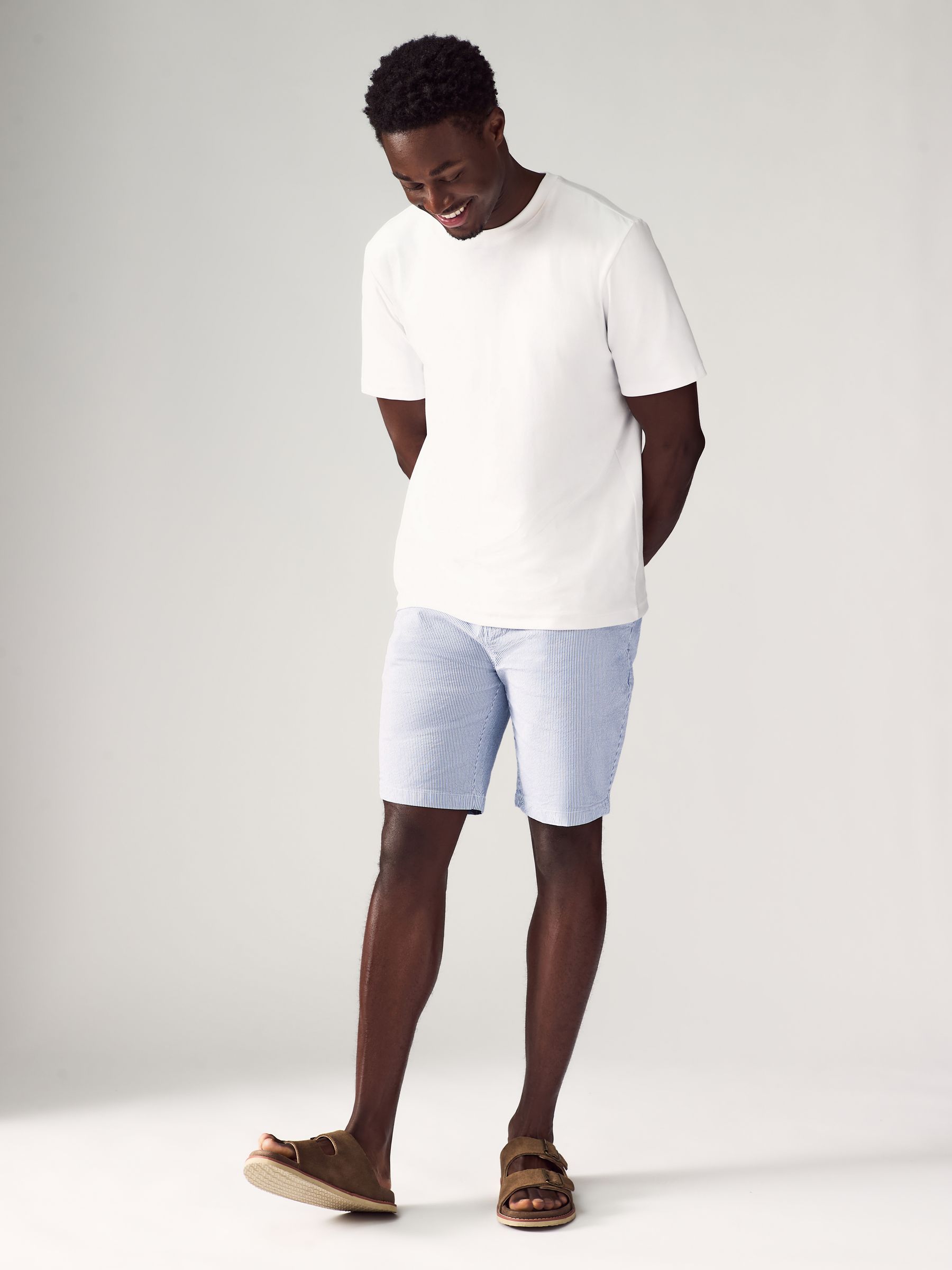 Cumpără Albastru deschis - Slim Fit - Pantaloni scurţi chino