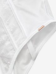 Lipsy Mariage Fleuri Broderie Basque - Image 8 de 8