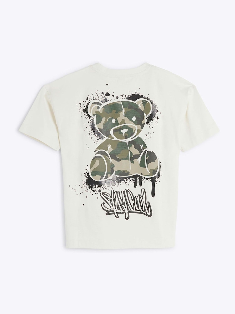 تيشِرت قطن 100% مُزيَّن بطبعة دب بنقشة مموهة للأولاد من River Island - صورة 2 من 4 تيشِرت قطن 100% مُزيَّن بطبعة دب بنقشة مموهة للأولاد من River Island - صورة 2 من 4