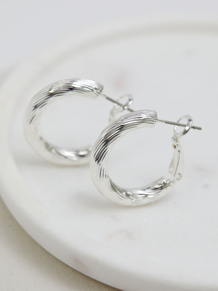 Jon Richard Silver Tone Polished Diamond Cut Hoop Earrings - Image 4 of 4
