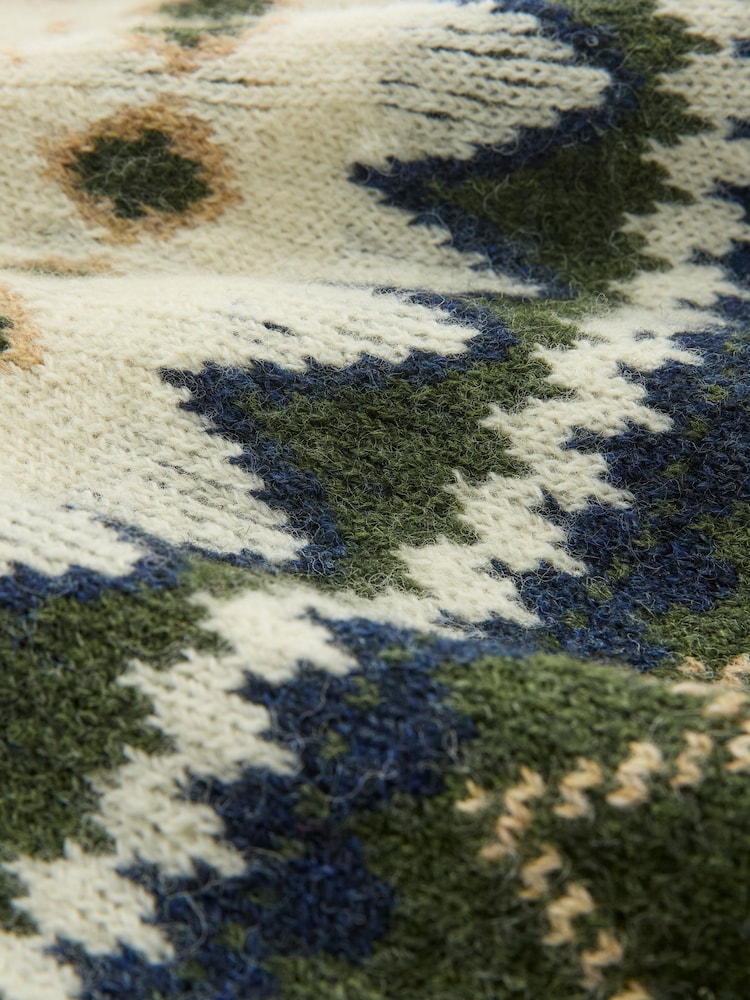 Celtic & Co. Green Diamond Fair Isle Jumper - Image 6 of 6