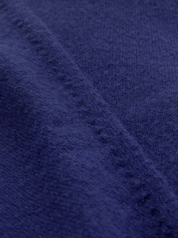 Celtic & Co. Geelong Slouch Roll Neck Jumper - Image 7 of 8