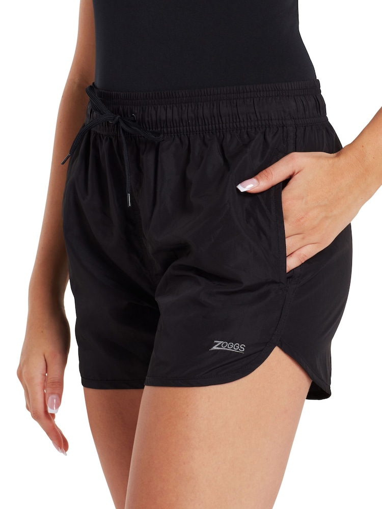 Zoggs – Indie – Badehose für Damen in Schwarz - Bild 1 von 6 Zoggs – Indie – Badehose für Damen in Schwarz - Bild 1 von 6