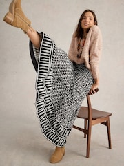 White Stuff Natural Textured V-Neck Jumper - Image 4 of 6