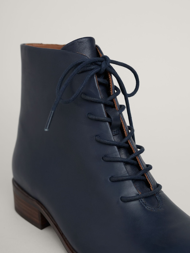 Seasalt Cornwall Blue Oak Grove Leather Boots - Image 5 of 5