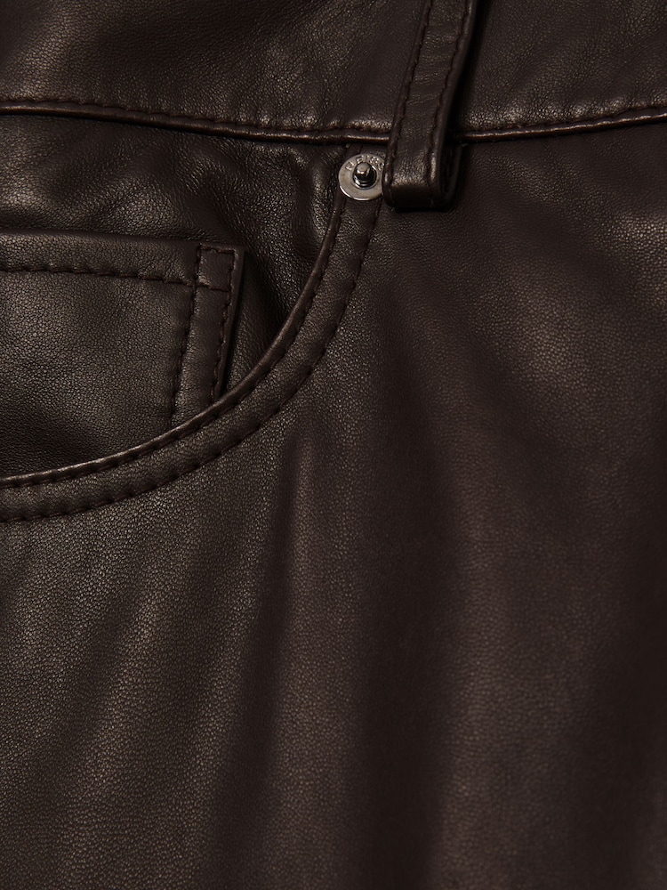 Schokoladenbraun - Reiss Verona Leather Slim-Leg Trousers - Bild 6 von 6 Schokoladenbraun - Reiss Verona Leather Slim-Leg Trousers - Bild 6 von 6