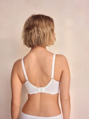 White DD+ Pad Full Cup DD+ G Light Pad Full Cup Smoothing Ultimate Comfort T-Shirt Bras 2 Pack - Image 2 of 7