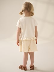 Blumenstickerei in Cremefarbe - Short Sleeve Frill Hem Top and Shorts Set (3mths-7yrs) - Bild 3 von 8