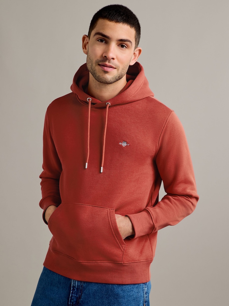 Roșu - GANT Regular-Fit Shield Hoodie - Image 1 of 4