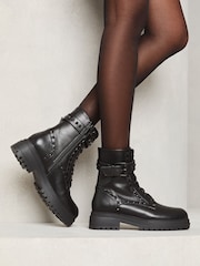 Lipsy Chunky Biker Cu ținte Cu șireturi Pantofi cu talpa plată Faux Leather Ankle Cizme - Image 1 of 1