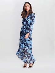 Gina Bacconi, Norma, bedrucktes Maxikleid mit Tulpen-Overlay und Bindegürtel, Blau - Bild 1 von 6
