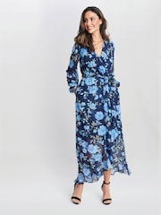 Gina Bacconi, Norma, bedrucktes Maxikleid mit Tulpen-Overlay und Bindegürtel, Blau - Bild 3 von 6