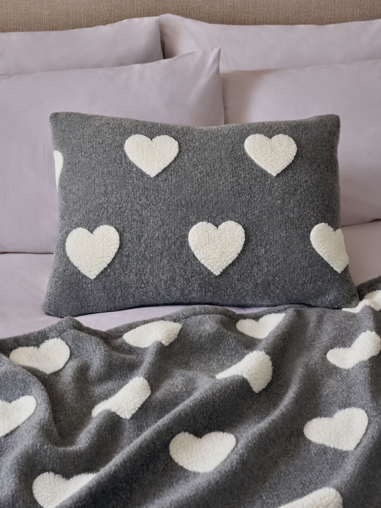 Borg Heart Cushion - Изображение 2 из 6