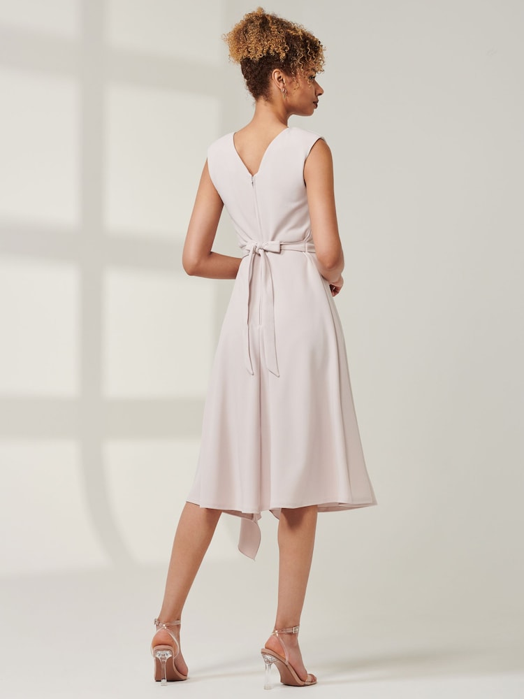 Gris - Vestido midi con detalle de volantes Qiana de Jolie Moi - Imagen 2 de 6 Gris - Vestido midi con detalle de volantes Qiana de Jolie Moi - Imagen 2 de 6