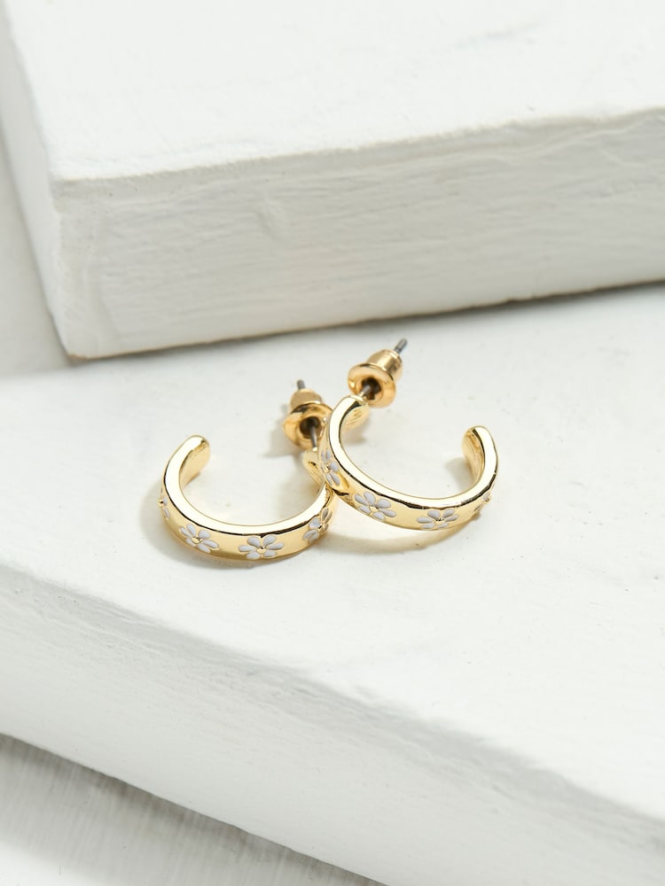 FatFace White Enamel Daisy Stud Earrings - Image 1 of 2 FatFace White Enamel Daisy Stud Earrings - Image 1 of 2