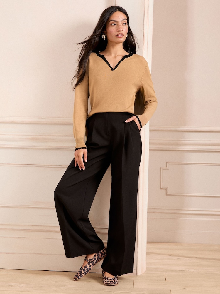 Love & Roses Camel and Black Scallop Tipped Notch Neck Fine Gauge Jumper - Image 3 of 4