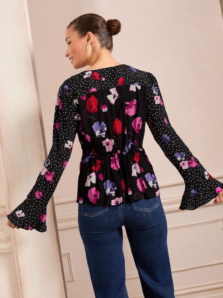 Love & Roses – Schößchen-Top mit V-Ausschnitt, Bindedetail und 3/4-Ärmeln - Bild 4 von 4 Love & Roses – Schößchen-Top mit V-Ausschnitt, Bindedetail und 3/4-Ärmeln - Bild 4 von 4