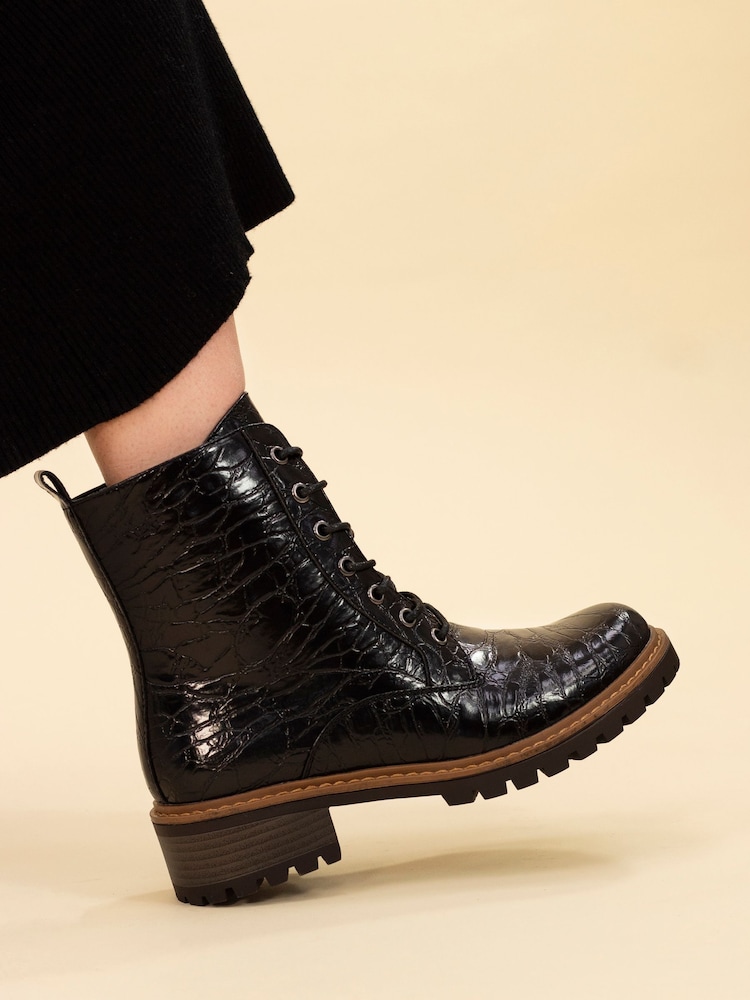 Lunar Adelpha Boots - Image 1 of 7