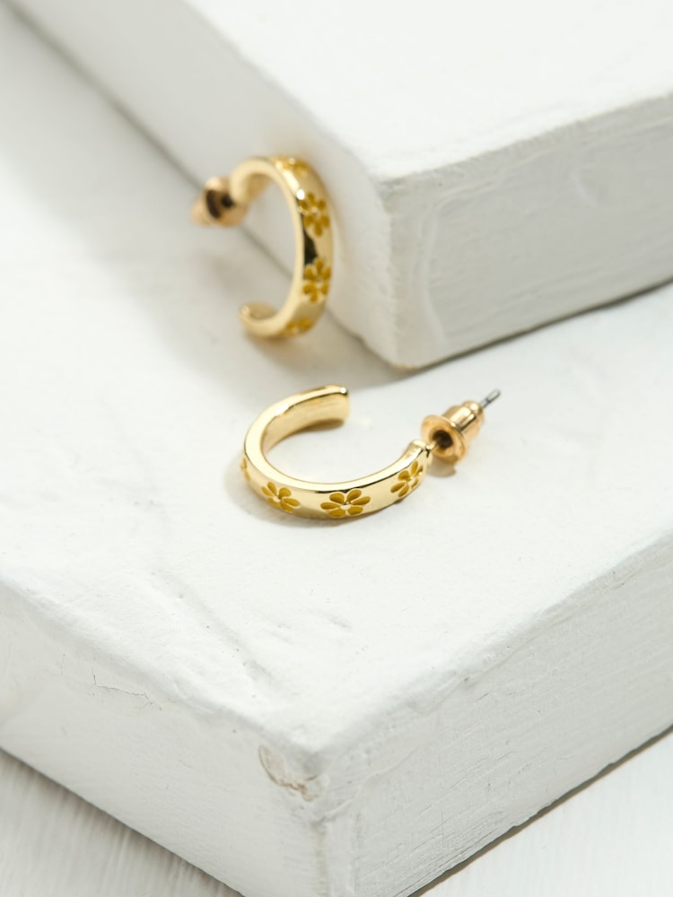 FatFace Yellow Enamel Daisy Stud Earrings - Image 1 of 2 FatFace Yellow Enamel Daisy Stud Earrings - Image 1 of 2