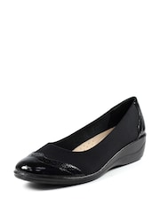 Lunar Natasha II Black Comfort Shoes - صورة 4 من 10