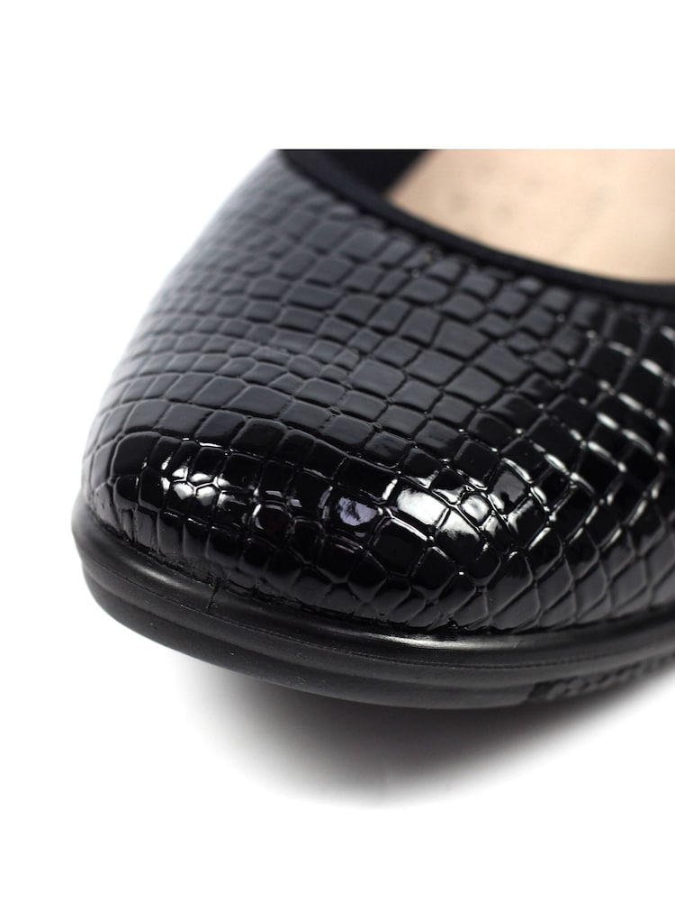 Lunar, Winnie, Schuhe mit Keilabsätzen aus Leder, Schwarz - Bild 7 von 7 Lunar, Winnie, Schuhe mit Keilabsätzen aus Leder, Schwarz - Bild 7 von 7