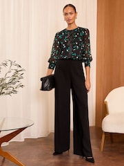 Schwarz gepunktet - Love & Roses Bluse mit Rundhalsausschnitt und 3/4 Ärmeln und Schleifendetail - Image 2 of 4