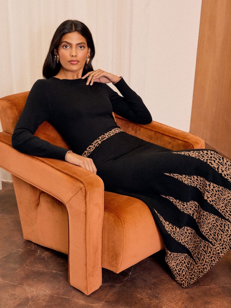 Love & Roses Black Petite Chevron Long Sleeve Knitted Midi Dress - Image 2 of 4