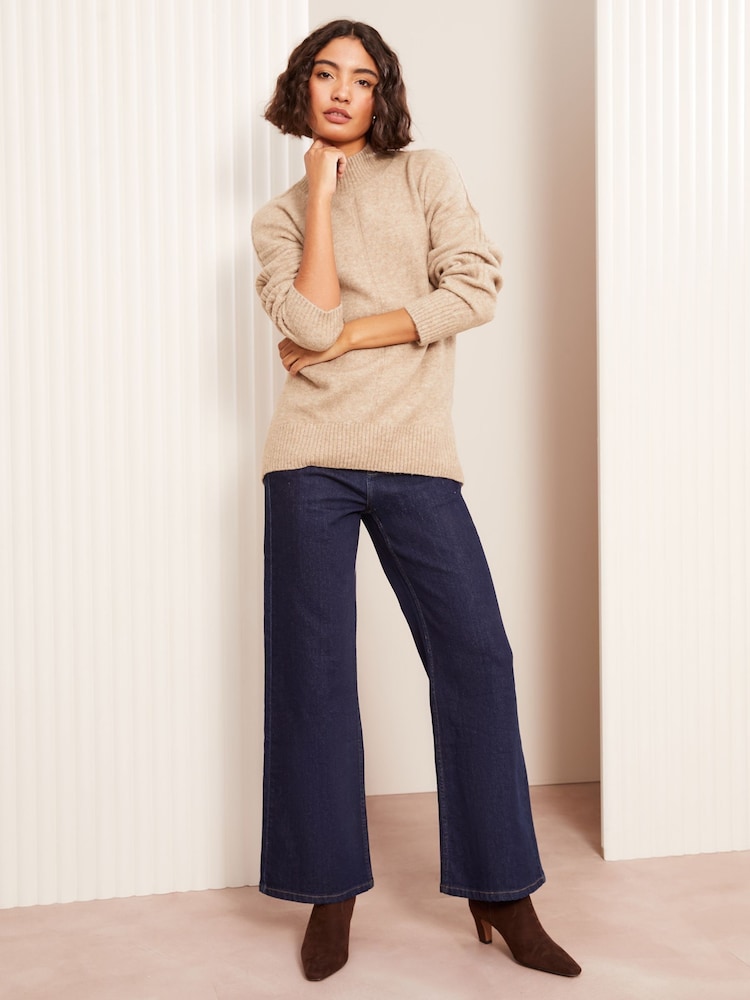 Neutro - Friends Like These Alto Neck Curved Hem Jumper - Imagen 2 de 4