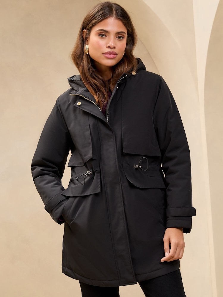 Schwarz - Lipsy Spritzwasserabweisender Regenparka - Bild 1 von 4 Schwarz - Lipsy Spritzwasserabweisender Regenparka - Bild 1 von 4