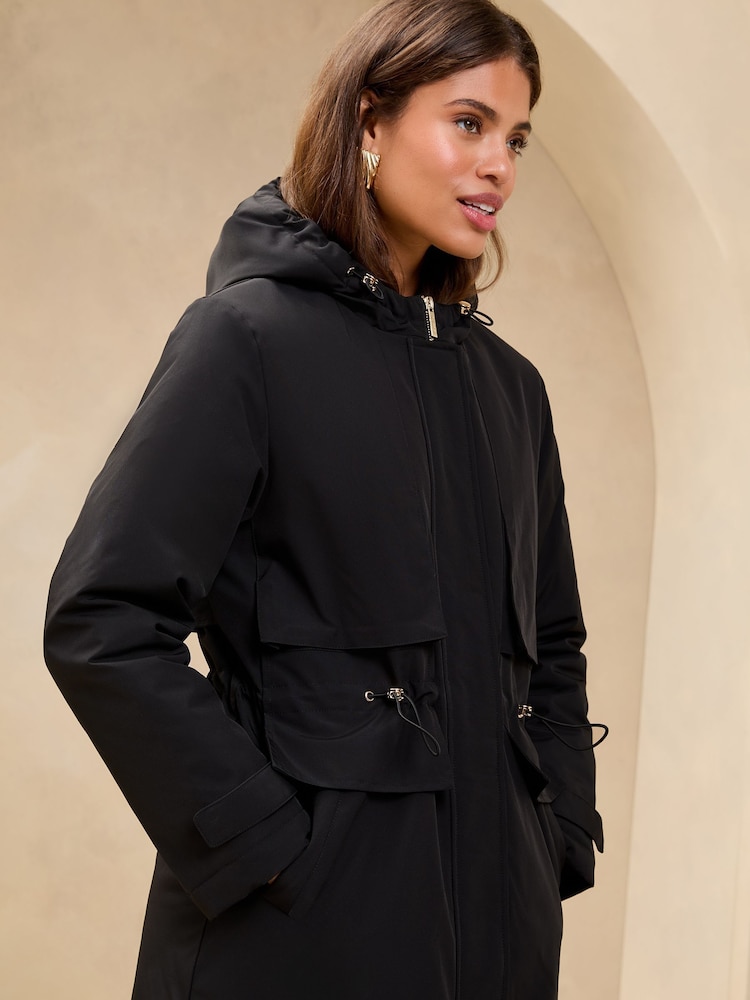 Schwarz - Lipsy Spritzwasserabweisender Regenparka - Bild 2 von 4 Schwarz - Lipsy Spritzwasserabweisender Regenparka - Bild 2 von 4