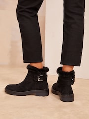 črna - Friends Like These Čevlji s plosko peto/brez pete Buckle Detail Casual umetni semiš Chelsea gležnjarji - Slika 4 iz 4