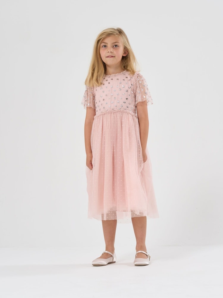 Pink/Flieder - Miss – Cluster – Kleid mit Wasserfallausschnitt und Paillettenbesatz - Bild 1 von 4 Pink/Flieder - Miss – Cluster – Kleid mit Wasserfallausschnitt und Paillettenbesatz - Bild 1 von 4