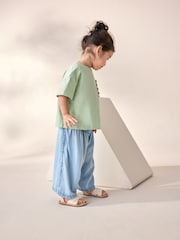Verde salvia - 100% Cotton Short Sleeve Embroidered Pocket T-Shirt (3mths-7yrs) - Imagen 2 de 7