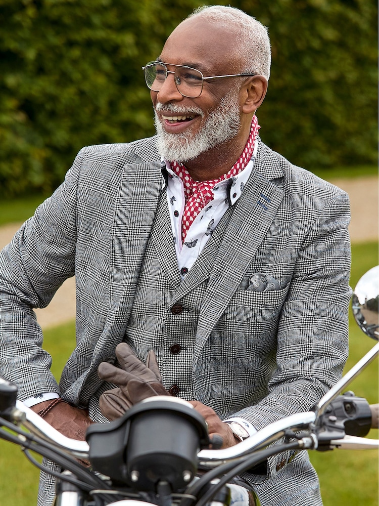 Joe Browns Grey Slim Fit Dogtooth Prince of Wales Check Single Breasted Blazer - Image 2 of 10