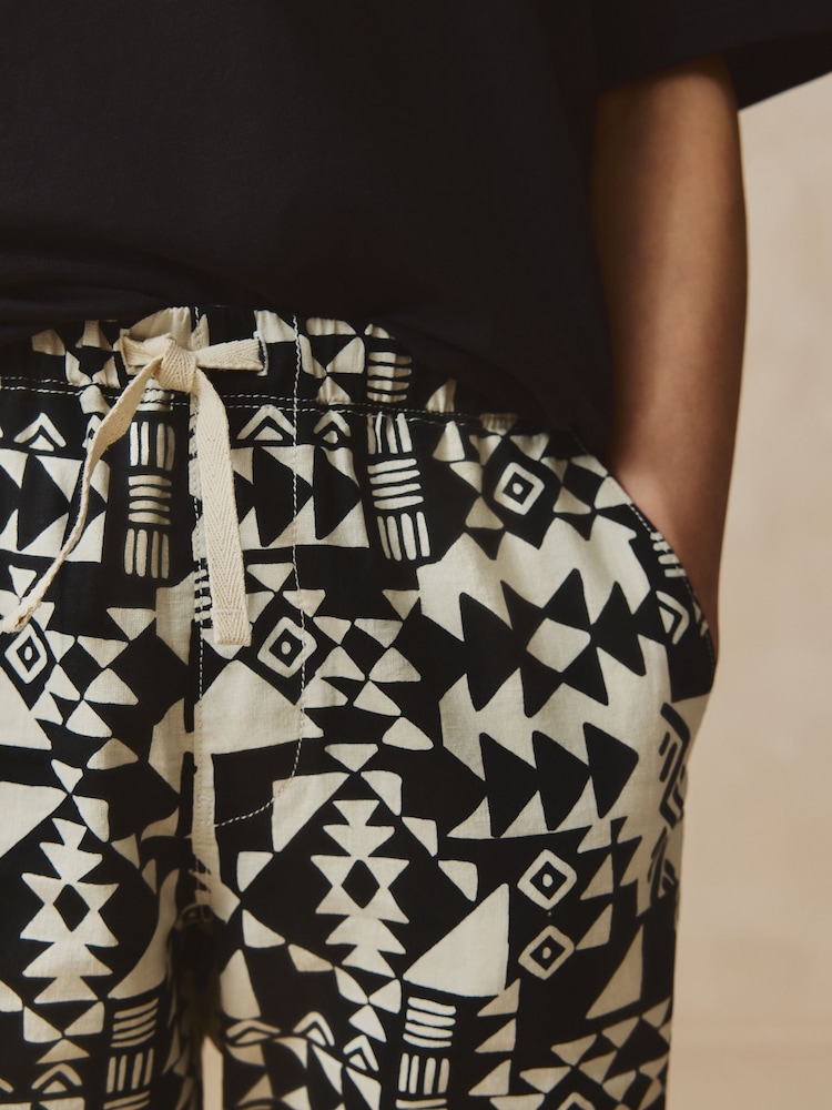 Black/White Print Single Linen Blend Pull-On Shorts (3-16yrs) - Image 5 of 8